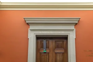 Hinter den Türen der Kommissionszimmer werden die (agrar-)politischen Nägel eingeschlagen. (Bild pd)