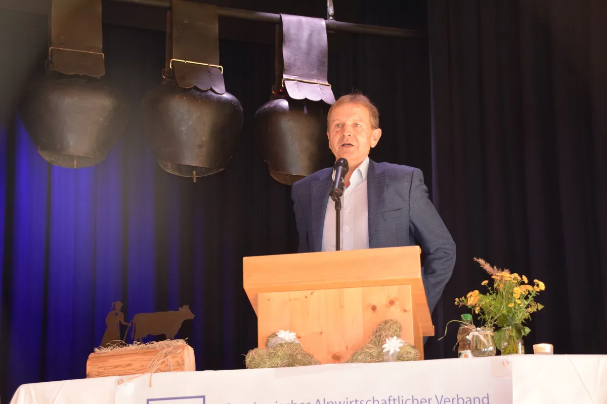 «Die Alpwirtschaft ist durch die Situation rund um den Wolf akut bedroht»