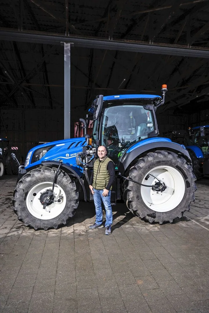 Andreas Marti hat zwei Traktoren mit einer RDA ausgerüstet. Mit dem stets optimalen Druck spart er Treibstoff und reduziert den Verschleiss.