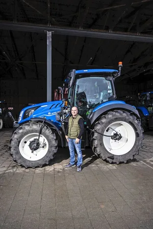 Andreas Marti hat zwei Traktoren mit einer RDA ausgerüstet. Mit dem stets optimalen Druck spart er Treibstoff und reduziert den Verschleiss.