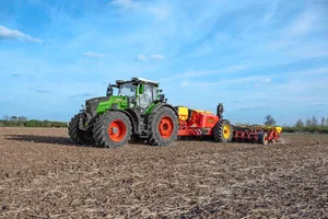 Der neue Fendt 832 Vario ist die «Farm Machine 2026».