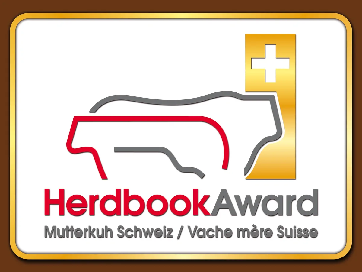 e2c0cc615b899bbfdaaccc8592ff601d8d777b0a Die beste Kuh und der beste Stier jeder Rasse werden mit dem Herdbook-Award Gold ausgezeichnet, alle anderen erhalten den Silber-Award. (Bild Mutterkuh Schweiz)