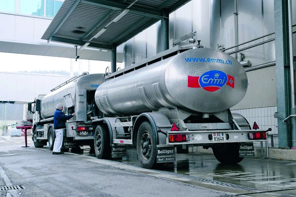 Milchtanklastwagen_OF_DL-representation Emmi wächst im ersten Halbjahr deutlich und bestätigt den Ausblick