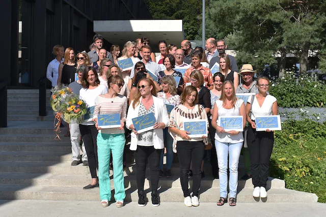 910ea700f5a1c6877043877608f5ec53fa720645 Nach der Absolvierung des Lehrgangs Equigarde verlassen 38 neue Pferdekundige die Hochschule für Agrar-, Forst- und Lebensmittelwissenschaften (HAFL). (Bild HAFL)