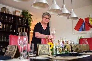 Elisabeth Müller-Frey bevorzugt Rezepte aus der Kategorie «was Grossmutter noch wusste». Bei ihr ist ein schön gedeckter Tisch ebenso wichtig wie das gute Essen. (Bild Swiss Tabvolata)