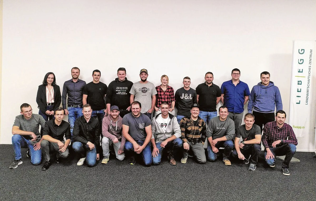 f0ac822a7ee8f2a27b7d73e3829277116a41c0d5faeb8b9525d8d8f468930193 22 Aargauer Betriebsleiterinnen und Betriebsleiter haben ihre Fachausweise erhalten
