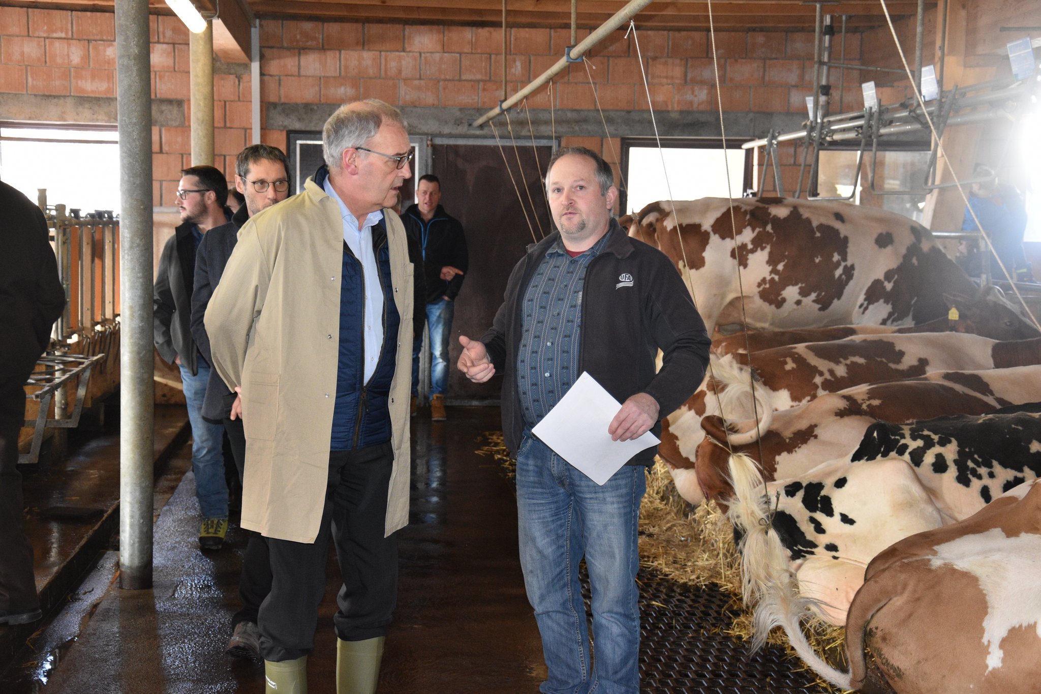 Bundesrat besucht einen Emmentaler Bauernbetrieb