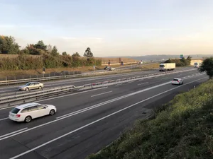 Gemäss Bundesbeschluss sollen mehrere Autobahnabschnitte in der Schweiz ausgebaut werden.