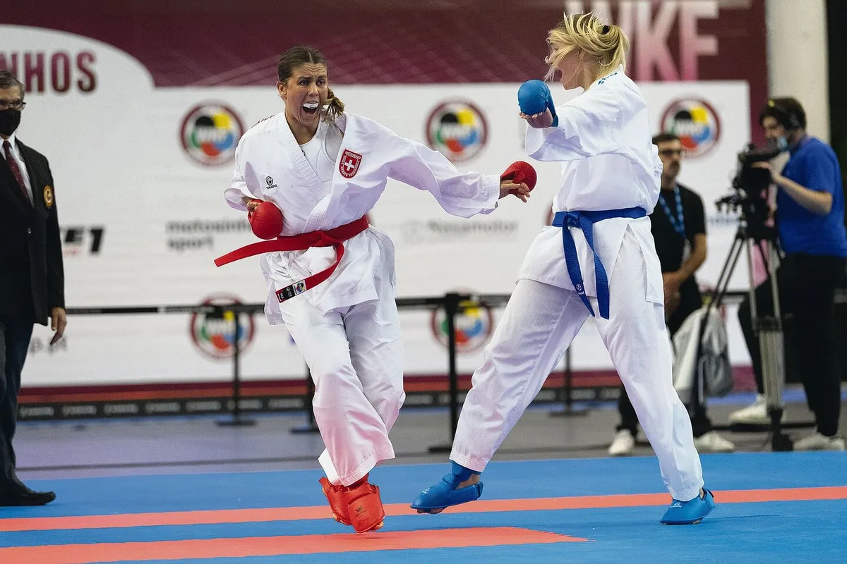 f180c38371d951ecc489b1f982040ed7513e7a6c645a7874d7b7c0157cf7e4cf Unter den weiblichen Karatekas ist sie in der Schweiz die klare Nummer eins. Den Erfolg gibts nicht gratis – Fabienne Kaufmann (l.) trainiert bis zu 25 Stunden pro Woche.