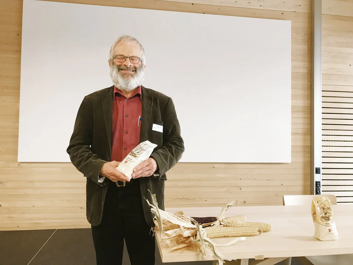 a7402adc3a786c9396a49e6f4b49885e0c4dae0f Hans Oppliger setzt sich als Geschäftsführer des Vereins «Rheintaler Ribelmais» für die Erhaltung eines Kulturguts ein. (Bild Alexandra Stückelberger)