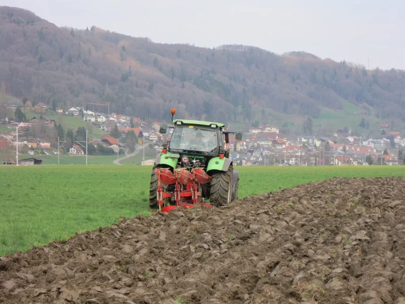 f135aae4a276b4f2bd086dfbea04f3b47f26b1a4 Deutsche Landwirte und Landwirtinnen wollen zusammenspannen: Das Bundesministerium lanciert eine Datenplattform zum Austausch und Überblick. (BauernZeitung)