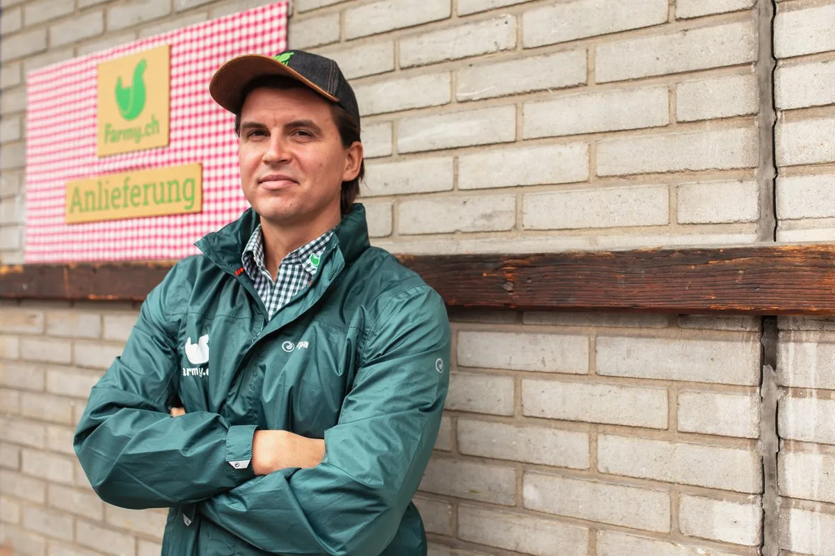 f3b05a91868ec8c7f7e6f0a875cfb31f767dd006 Roman Hartmann (40) gründete 2014 gemeinsam mit Co-CEO Tobias Schubert Farmy. Der aus Russland stammende Wahlschweizer lebt mit seiner Familie in Zürich.