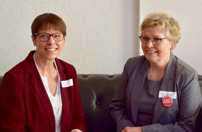 5cd62b129942a8b5b1167d68cf72265ec8bccbe6 Die neue und die scheidende SBLV-Präsidentin: Anne Challandes (li.) übernimmt von Christine Bühler. (Bild zVg)
