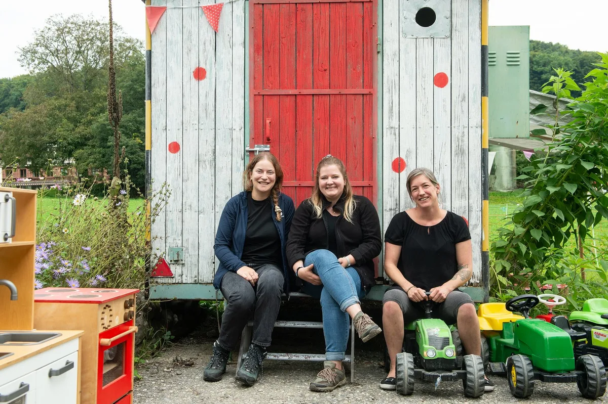 Mit der Bauernhofspielgruppe selbstständig auf einem fremden Hof