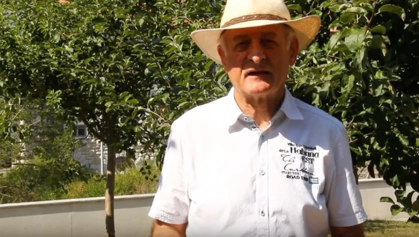 a1cc7ab43348eea22dd54b3d7232f515f3929232 Hans Rüssli spricht im Video über die Situation auf dem Schlachtviehmarkt. (Bild rü)