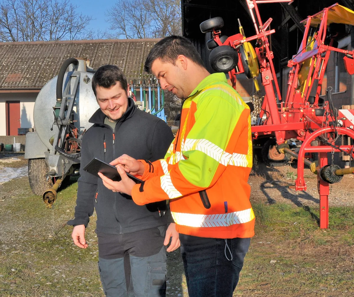 instruktor-bul Arbeitssicherheit gewährleisten dank dem Smartphone