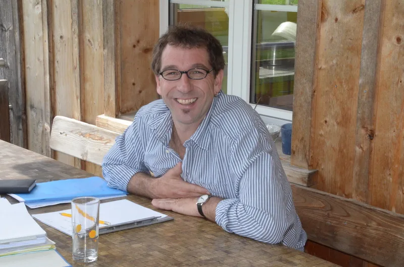 5e331e0680827c2ef9bcbdc018753387681c51c6 Cornel Rimle beantwortet Fragen aus dem Lebensalltag von Bäuerinnen und Bauern (Bild: Cornel Rimle)