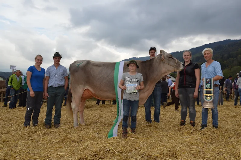 622dfab3d4aeb808708473d9091782fd97ef4efc Die Miss Linth 2019 Jolene von Ruth Marti aus Schänis. (Bilder Barbara Schirmer)