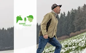 Mittlerweile ist die Erosionsgefahr gebannt: Im Podcast erzählt Landwirt Oliver Liechti, was er sich überlegt hat und mit welchen Maschinen er nun den Boden bearbeitet.