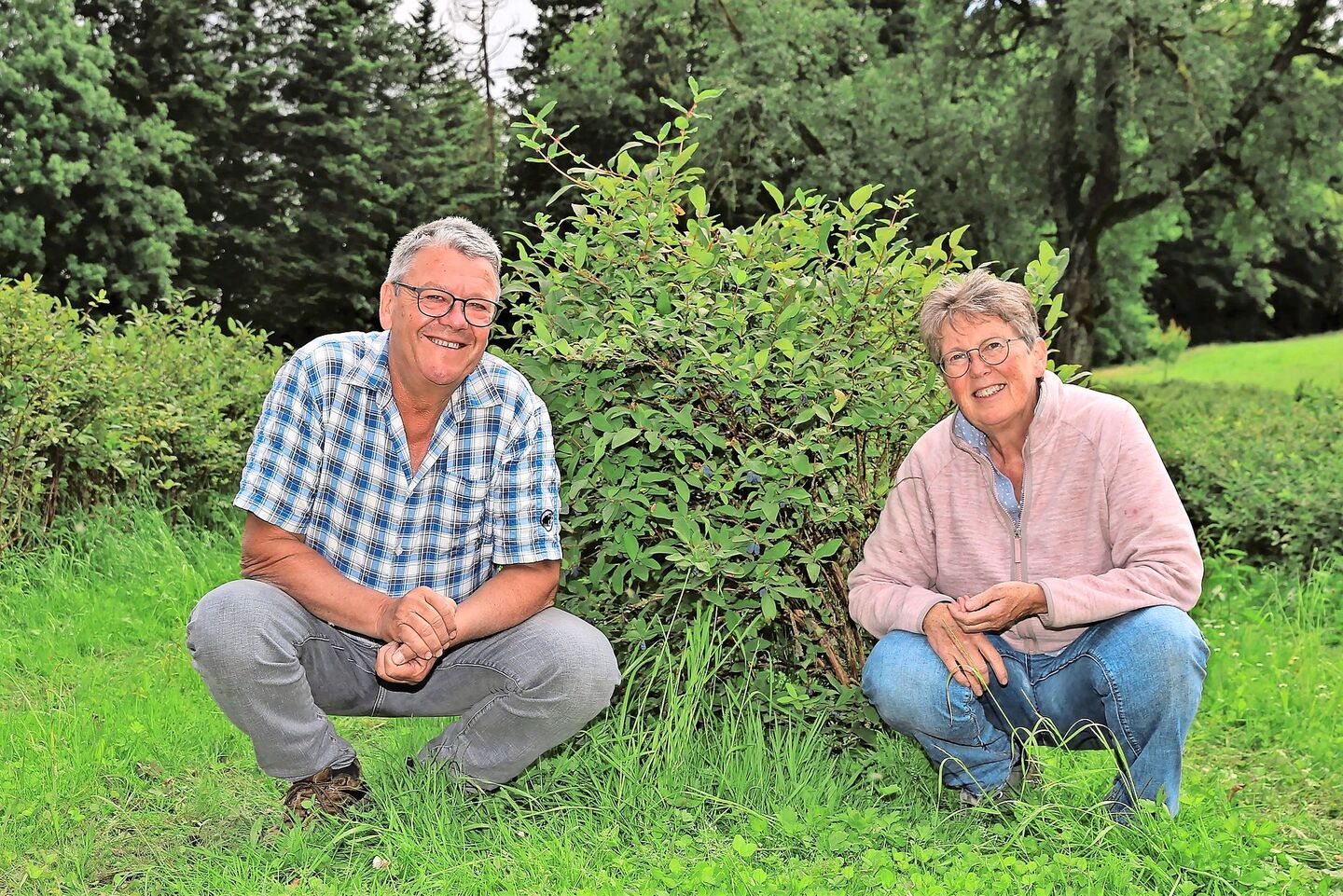 Christa und Oskar Felder haben jahrelange Erfahrung in der Direktvermarktung. Auf die Pflanzung ihrer Haskap-Beeren-Sträucher würden sie heute verzichten.