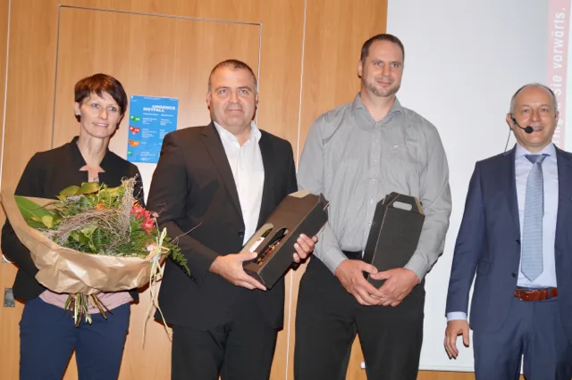 52b928346b5f65ef318bddd02a90dcabd3decdea Die neu gewählten Verwaltungsratsmitglieder (v. l.): Tanja Müller, Philipp Käppeli, Markus Arn und Verwaltungsratspräsident Heinz Mollet. (Bild Josef Jungo)