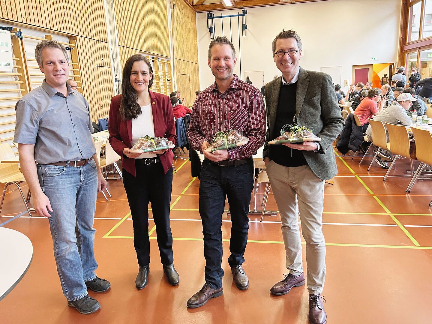 Der Gastgeber Marc Peter sorgte mit seinen Referenten Marionna Schlatter, Urs Wegmann und Peter Grünenfelder für eine spannende und kontroverse Wintertagung (v. l.).
