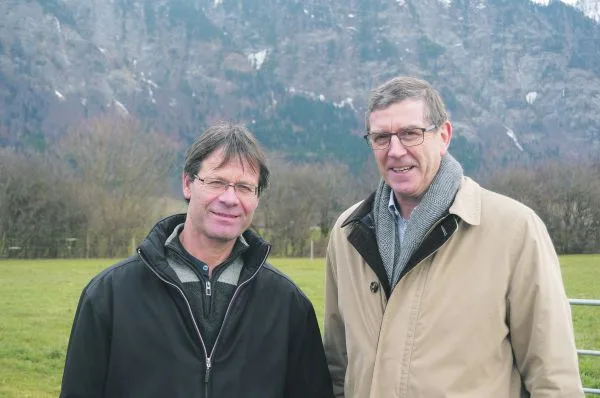 54a7921bddd43b3cd4fedffbfa507afc5cb2c0dd Präsident Martin Huber (rechts) mit dem neu gewählten Vorstandsmitglied Toni Bläsi. (Bild Deborah Rentsch)