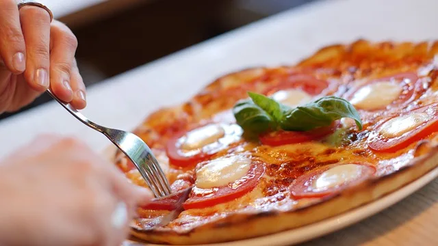 95b5e26aecb727cb7a31b35c2545a5a8522d4355 Ein beliebtes Gericht: Die Fertigpizza. (Bild Pixabay)