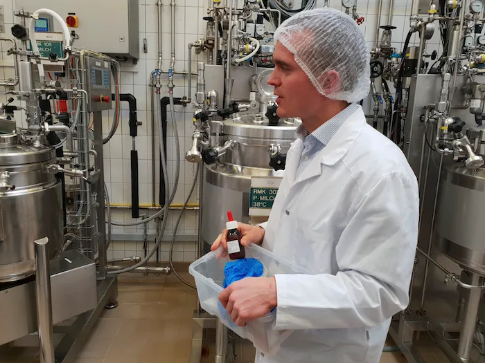 05517269b40b0a49ac6da04a924a25367b9d7195 Christoph Kohn, Leiter Forschungsgruppe Kulturen, erläutert die Kulturenproduktion. (Bild lid/ji)