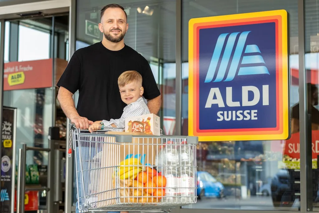 aldi_einkaufen Aldi-Kunden werden die höhere Mehrwertsteuer nicht spüren