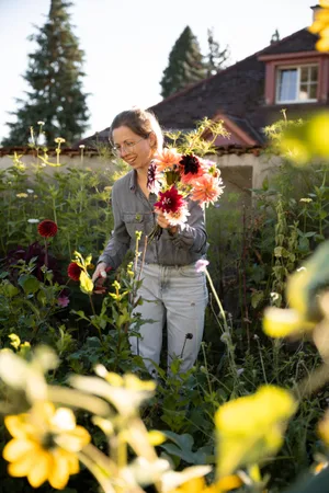 Barbara Lantschner ist ausgebildete Gärtnerin und Landschaftsarchitektin. Nun widmet sie sich ganz ihrem Projekt Stadtblüten.