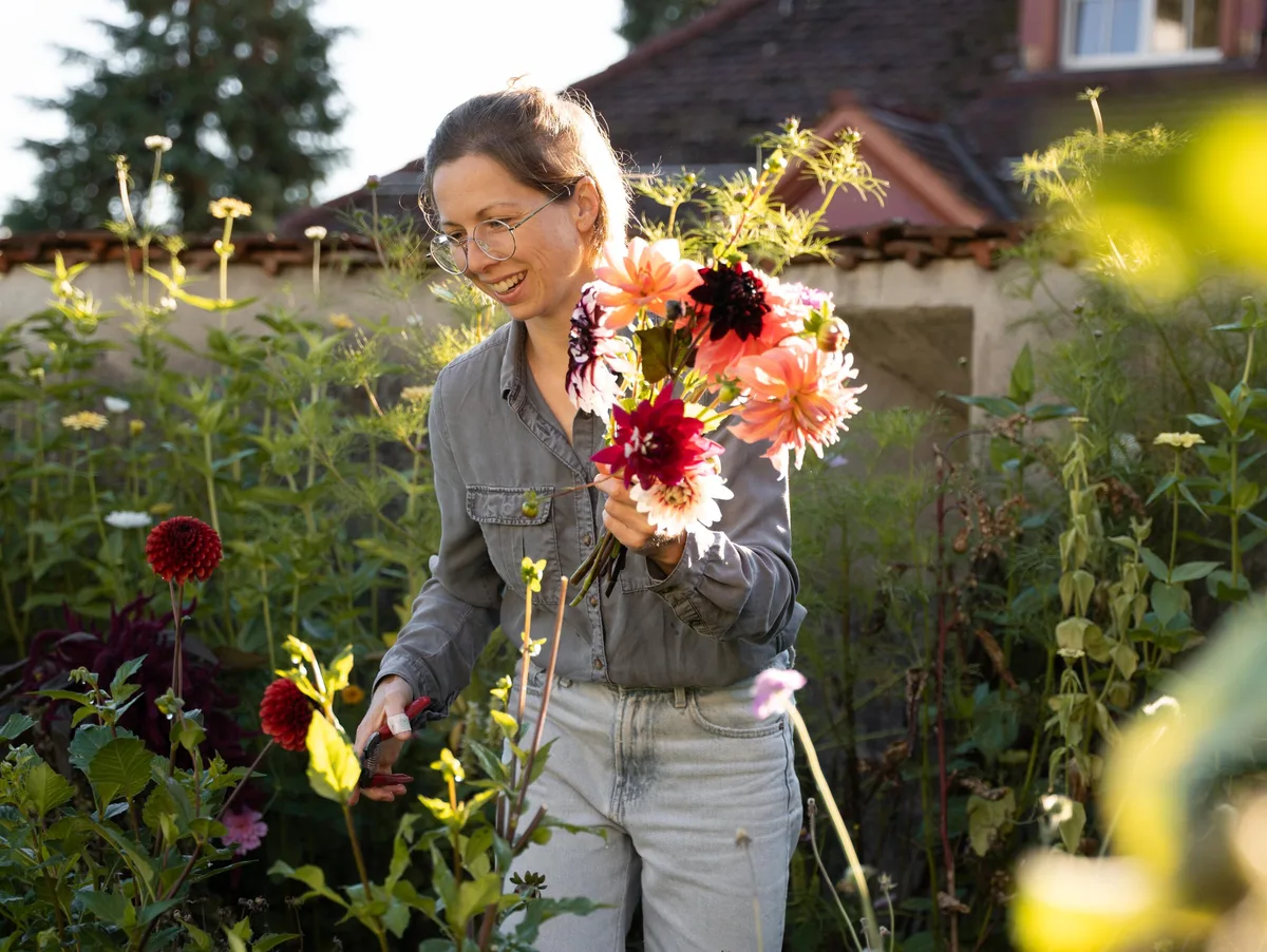 Barbara Lantschner ist ausgebildete Gärtnerin und Landschaftsarchitektin. Nun widmet sie sich ganz ihrem Projekt Stadtblüten.