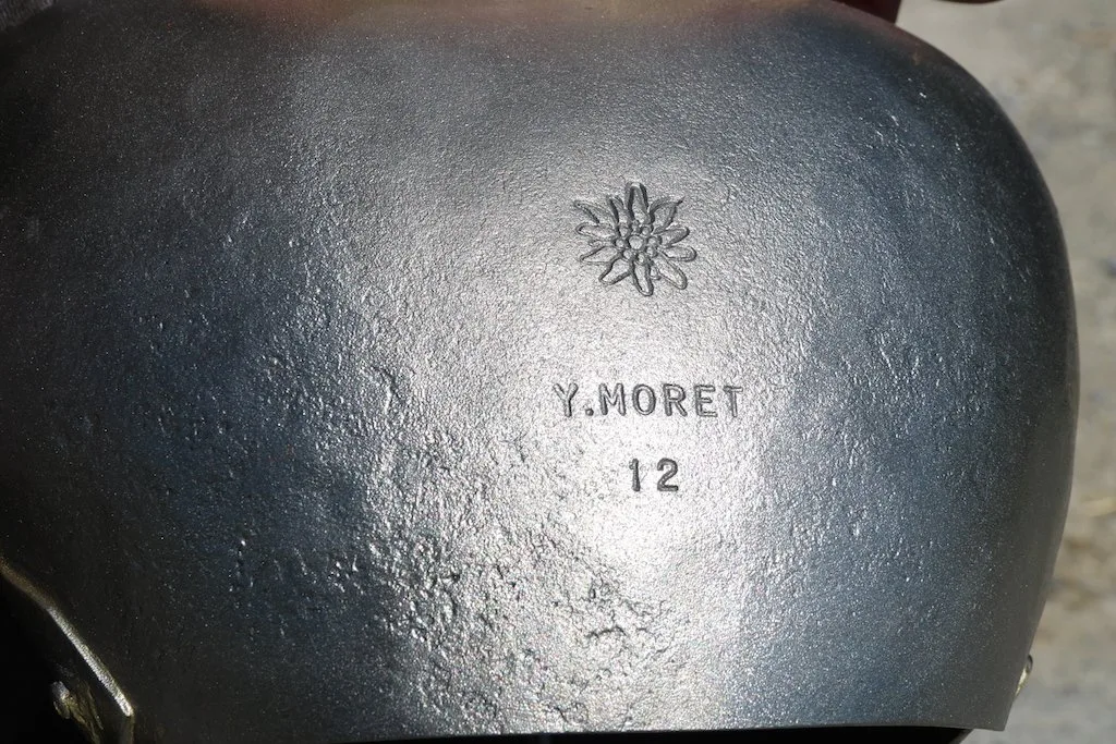 79be06c63ccbb715e083a9632679d3d23700d257 In vielen Arbeitsgängen schmiedete Yan Moret aus Fully VS (Porträt im ganz unten stehenden Artikel) diese 23 Zentimeter hohe Treichel, die zweitgrösste aus seinem Angebot von elf Grössen. (Bild Benildis Bentolila)
