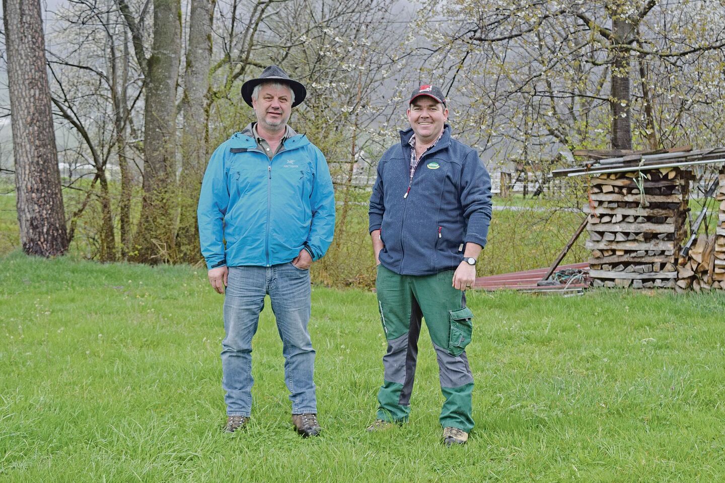 Daniel (links) und Andreas Peter setzen sich dafür ein, dass möglichst wenig Produktionsfläche verloren geht.