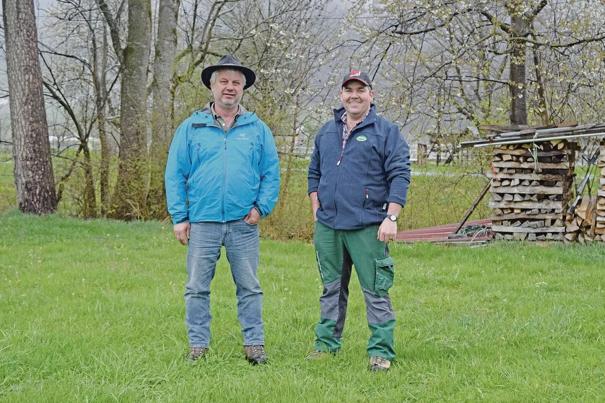 a99f8aa2d517b3da62d989601650c84787b1d268ace75e5dea555b4bbad02134 Daniel (links) und Andreas Peter setzen sich dafür ein, dass möglichst wenig Produktionsfläche verloren geht.