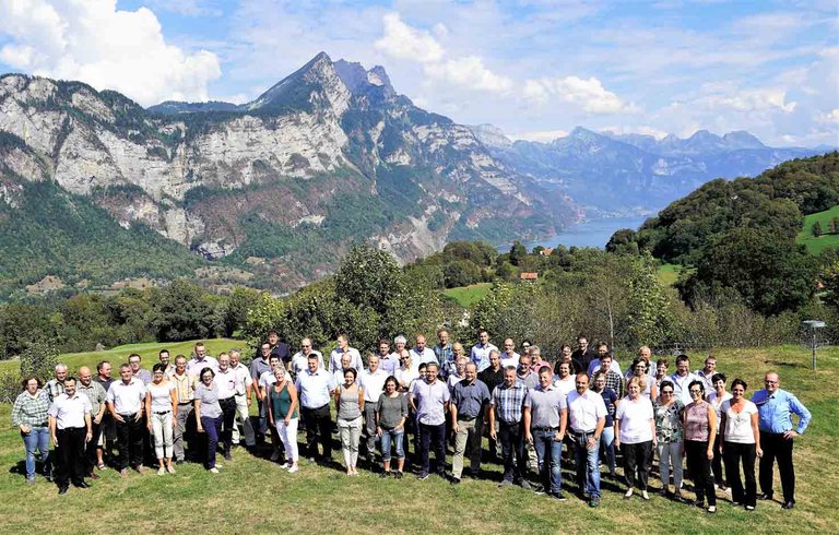 Die Leiter der Mitgliedsorganisationen des Schweizer Bauernverbandes auf dem Kerenzerberg im Kanton Glarus. (Bild mr)