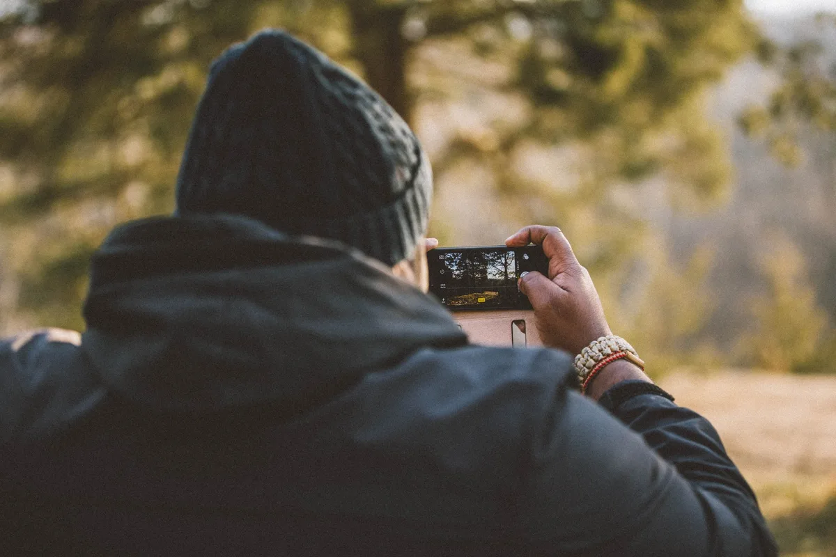 286a81c44fa2c2ac9ac49d4cd2b02d6c59744ba9 Mehr als die Hälfte nutzen Facebook, die Beliebtheit von Instagram nimmt auch rasant zu. (Bild Matthew Kalapuch/Unsplash)