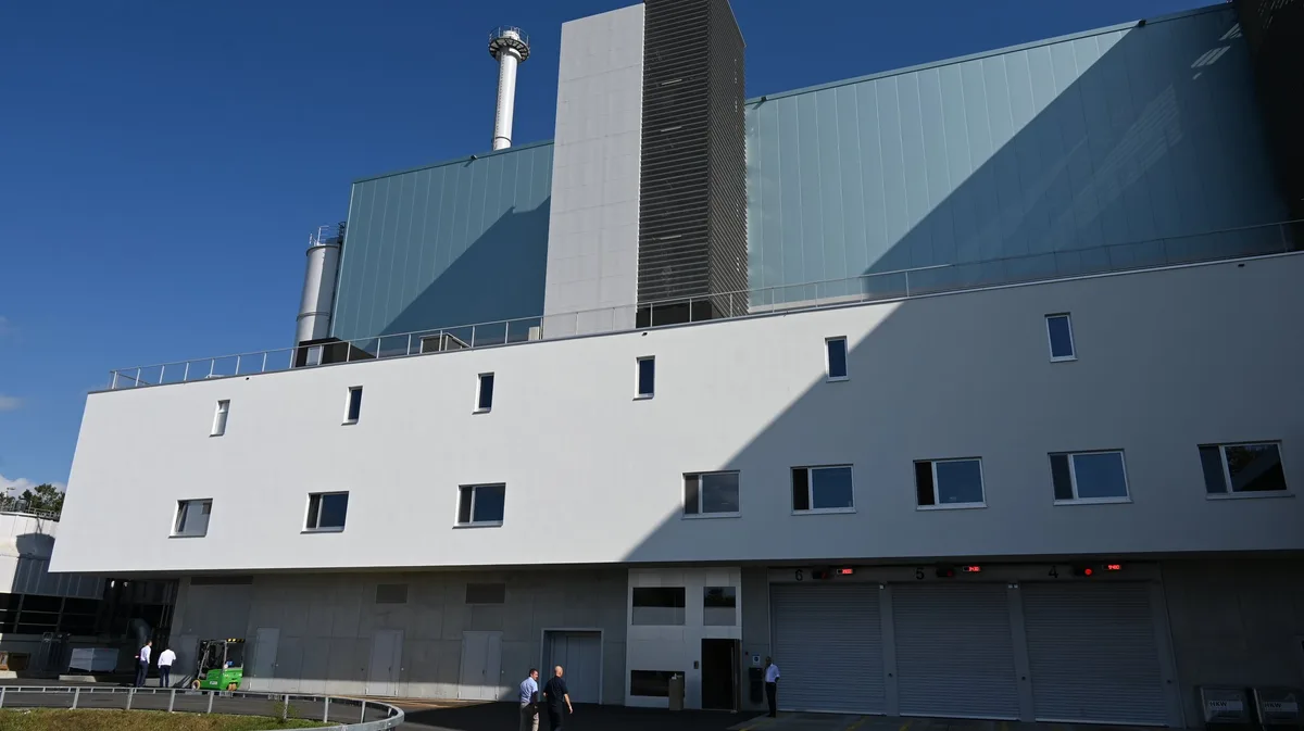 ns-b-38-holzkraftwerk-2sp-aw In Aarberg wird aus Altholz Energie für die Zuckerfabrik gewonnen