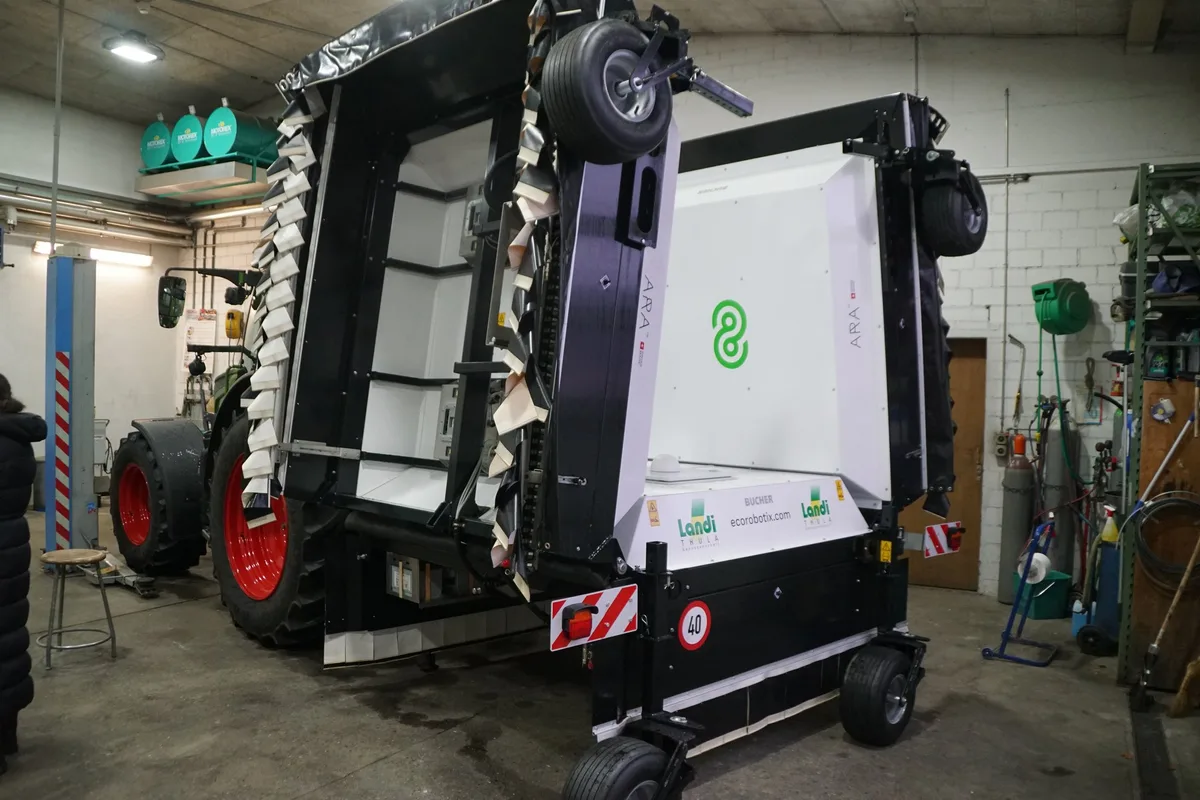 abb-2-ecorobotics-foto-m-goetz Smarte Lösungen für die Praxis an der Swiss Future Farm