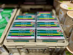 Ab dem 1. Januar 2024 darf nur noch Schweizer Milch mit dem Nachhaltigkeitsstandard «Swissmilk Green» produziert, gehandelt und verarbeitet werden.