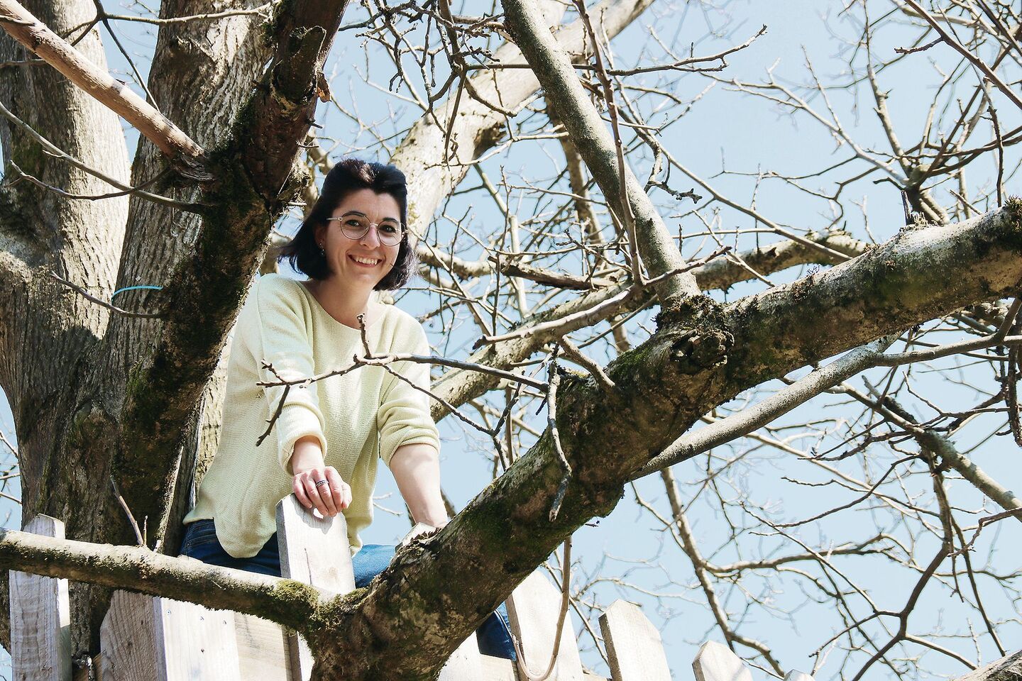 Evelyne Gasser in luftiger Höhe: «Während des Lockdowns im Frühling 2020 realisierten wir endlich unser gemeinsames Familienprojekt, unser Baumhaus», sagt die neue Präsidentin der Bäuerinnen und Landfrauen beider Basel.