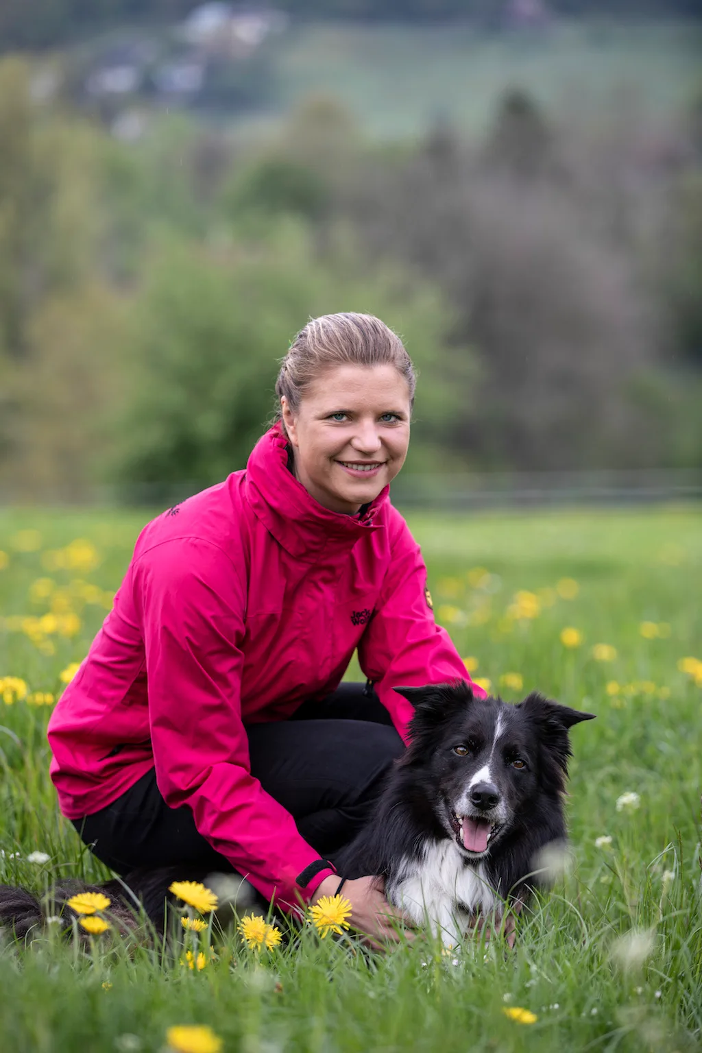 caac1f07527b2278066b4eca96123c55b09a18da Melanie Glaus, HAFL, hat eine Studie zur Anwendung von Komplementärmedizin bei Milchvieh verfasst. Bild: pia Neuenschwander