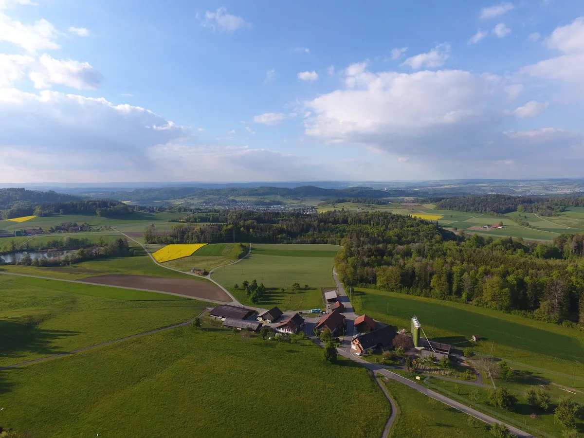 bz-tdw-01-gross-sjh «Ich bin Landwirt, um Essen zu produzieren, nicht um Agrohotellerie zu betreiben»: Ein Streitgespräch mit zwei Agronomen