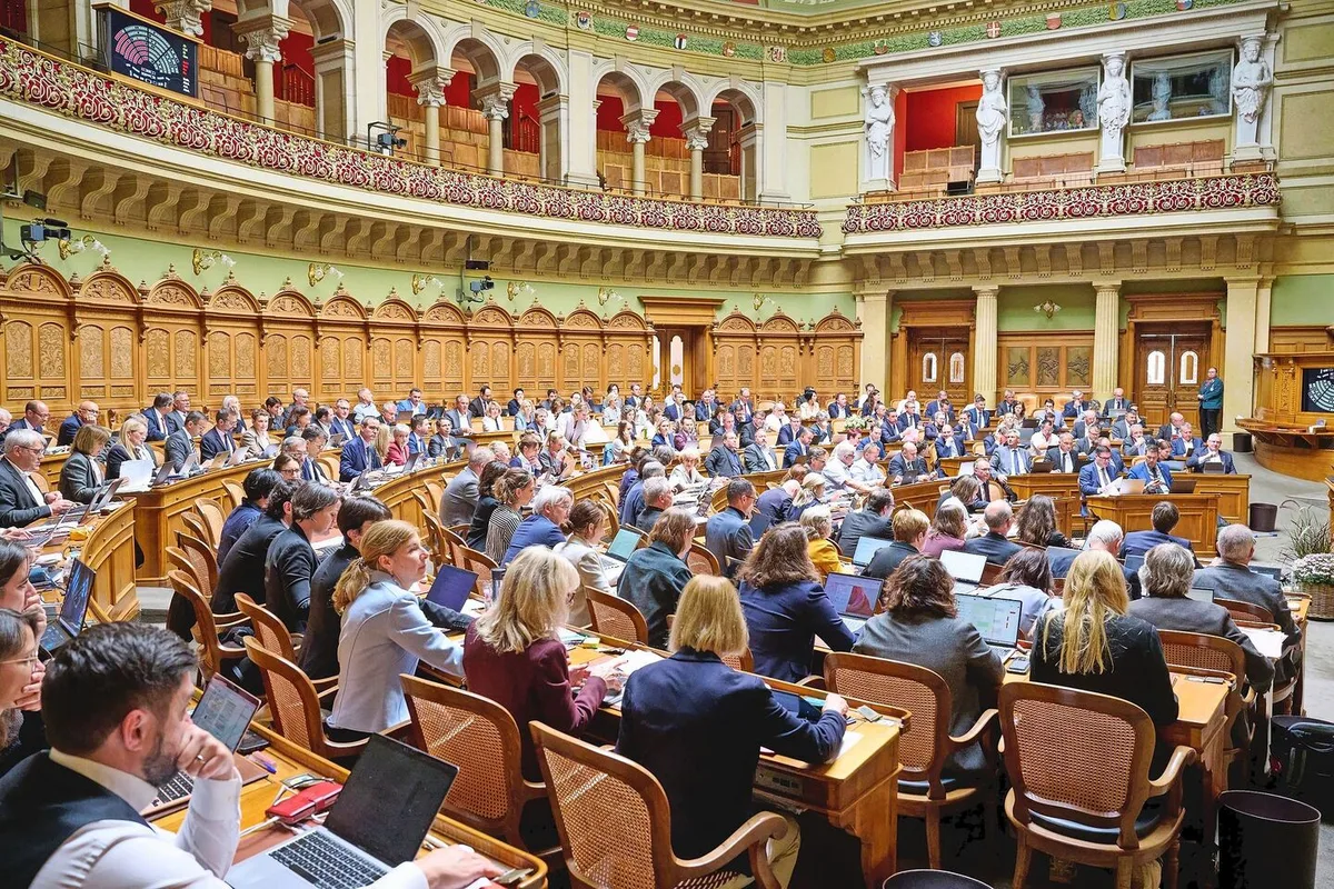 Das Entlastungspaket 2027 soll das Ausgabenwachstum des Bundes korrigieren. Nun berät das Parlament darüber.