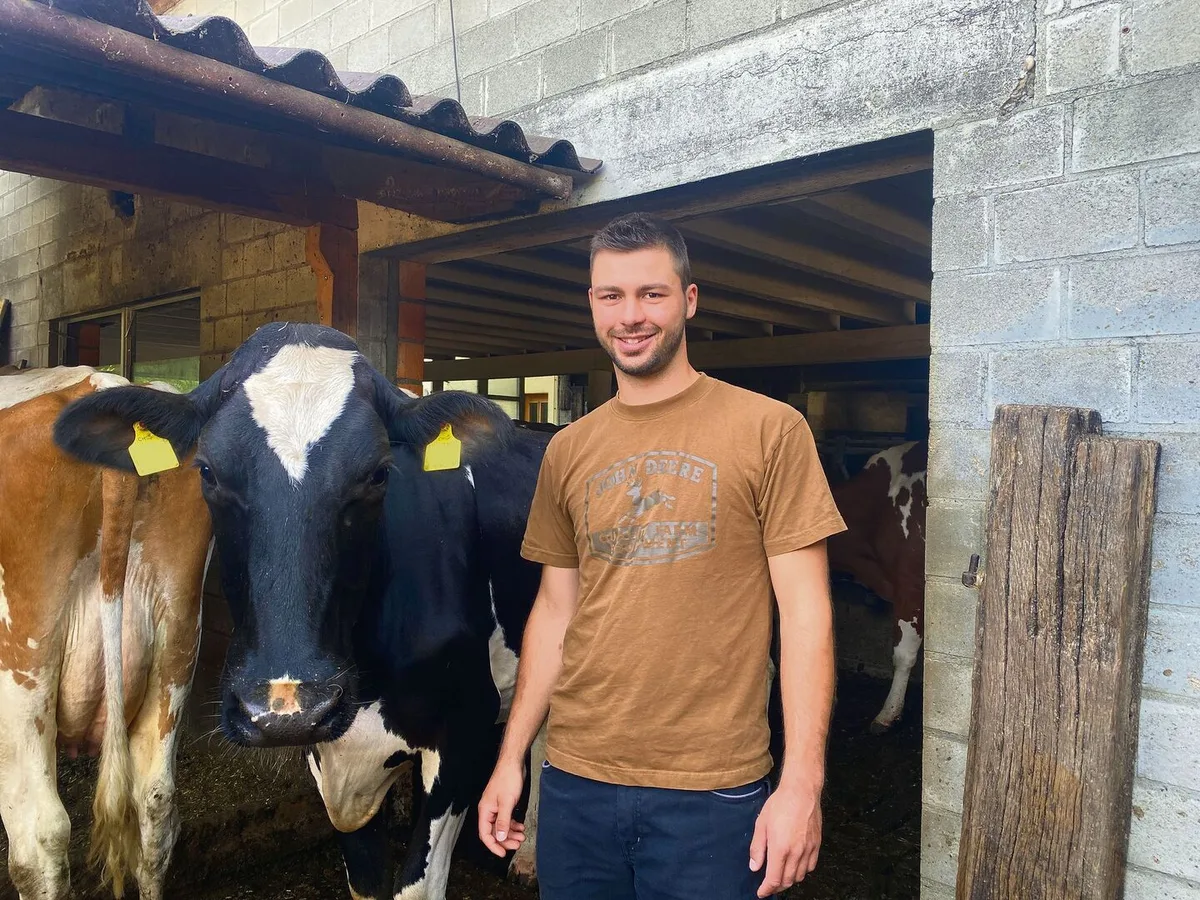 af79ca3e86e3e6482666061fa6cd36dfe5f70fa73c7413798b283625daeeb313 Simon Kopp hat sich im Projekt Klimastar Milch für die wirkungsorientierte Prämie entschieden, die je nach erzielter Reduktion ausbezahlt wird.