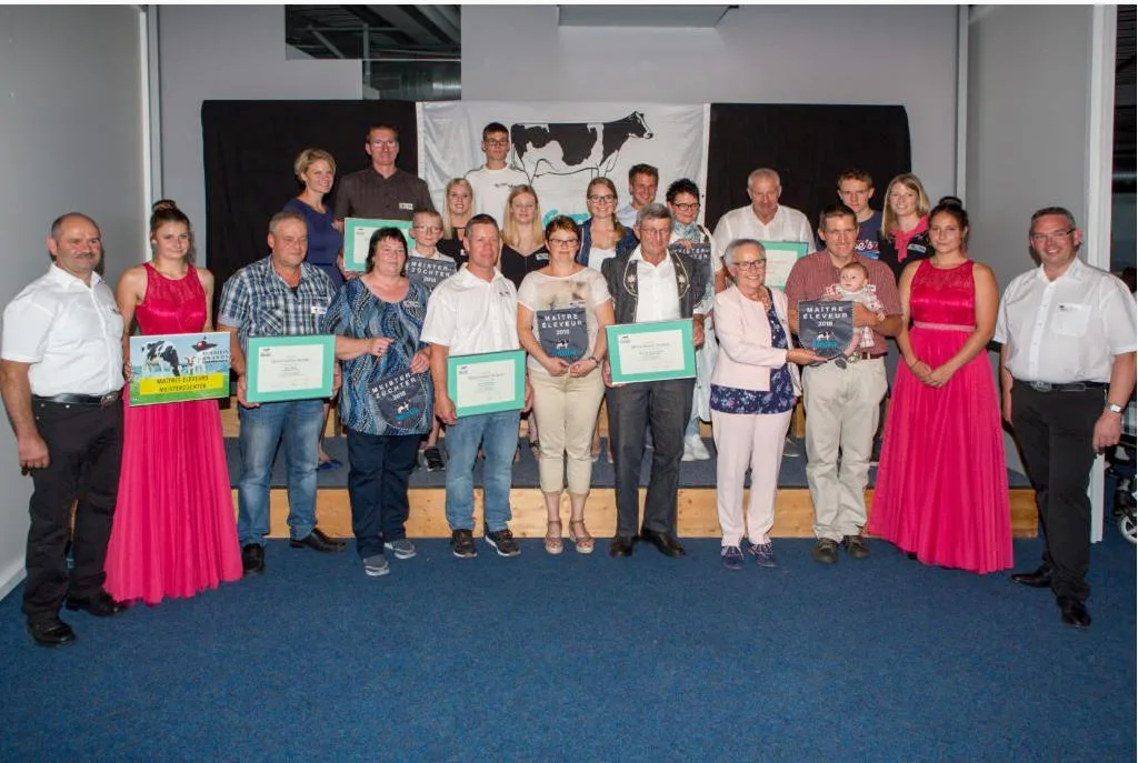 b4e6c0d60b85f240a9e2a4a7958cf2372bbf0b65 Fünf neue Meisterzüchter wurden an den Holstein Awards geehrt. (Bild Holstein Switzerland)