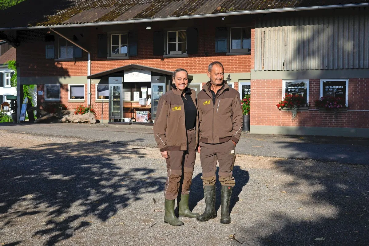 Markus und Theres Dettwiler haben in den letzten Jahrzehnten auf dem Hofgut Farnsburg viel Erfahrung mit Hof- und Weidetötungen gesammelt.