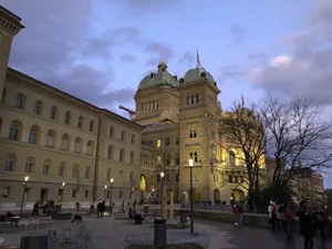 Das Parlament wird das Budget 2024 in der kommenden Wintersession diskutieren.