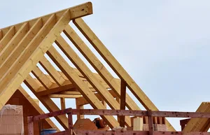Der Prix Lignum zeichnet besonders innovativen Einsatz von Holz in Bauwerken aus. (Symbolbild Pixabay)