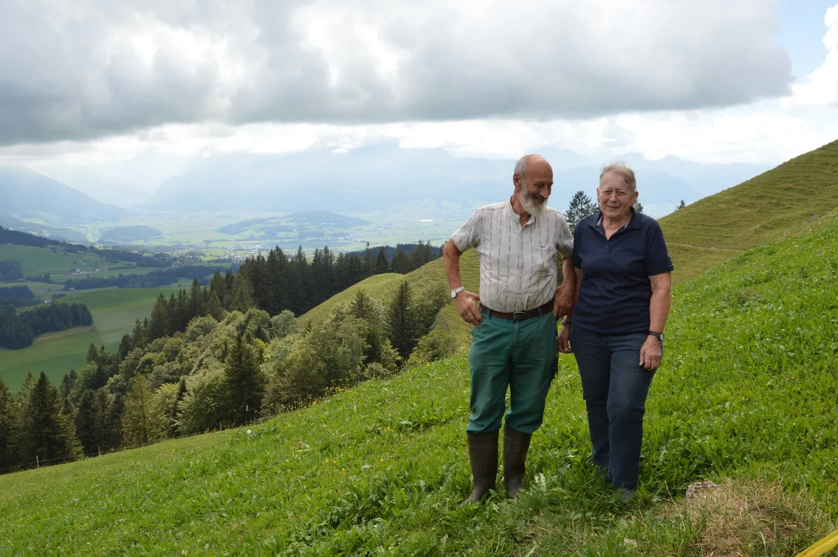 a3e58a1017e9003813d019201a7f4f94badcb782 Für Marie und Karl Brander neigt sich nach 20 Jahren der letzte Sommer auf der St. Galler Alp Rotstein dem Ende zu. (Bilder Barbara Schirmer)